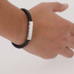Pulseira em pele sintética com placa inox e fecho magnético Karasef – foto 4